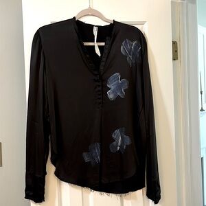 Jaga Sz 2 Black Blouse with blue abstract flowers